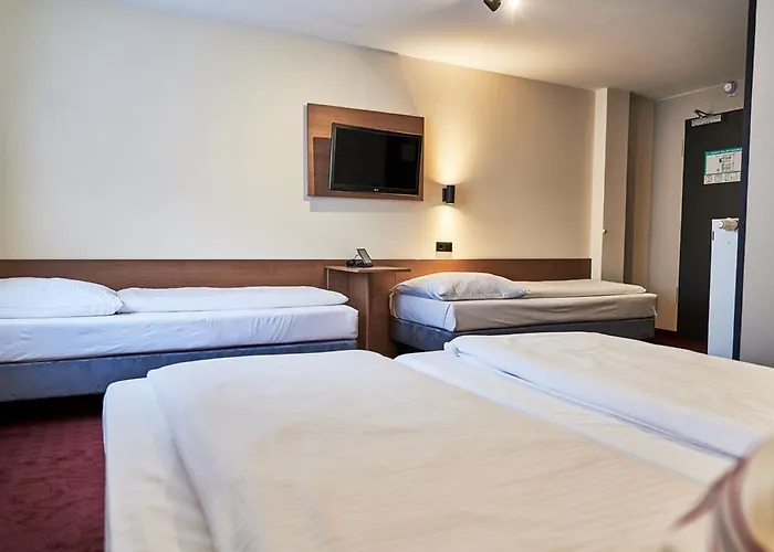 Mcdreams Muenchen-nord 2* 埃兴